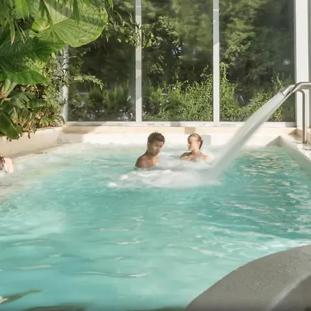 Dans Village Normandy Garden Pierre & 펜션