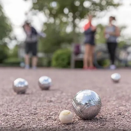 Dans Village Normandy Garden Pierre & 펜션 브랑빌