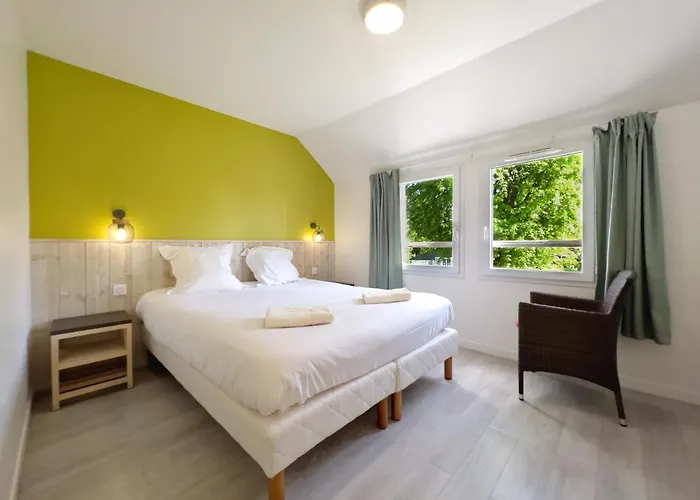 Dans Village Normandy Garden Pierre & Branville