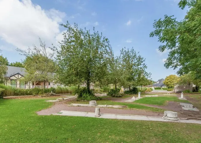 Dans Village Normandy Garden Pierre & Casa vacanze *