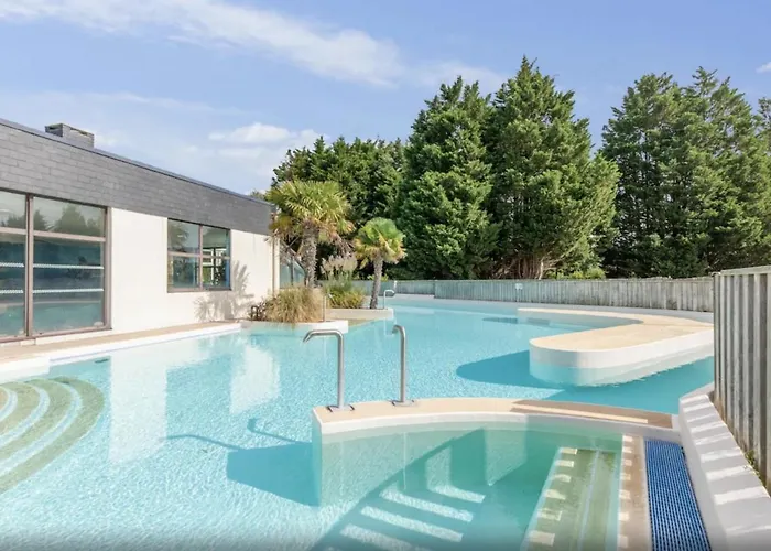 Dans Village Normandy Garden Pierre & Casa vacanze Branville